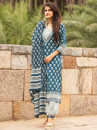 Nayab Isha - Set of Kurta Salwar Pants & Dupatta - KS60G2557D