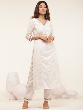 Gulmarg Naina Set Of Kurta Pants