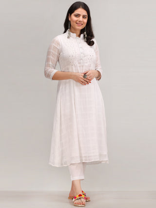 Noor Eshal - Self Work ALine Kurta Pant Set With Bandhini Dupatta - KS117AXXD3