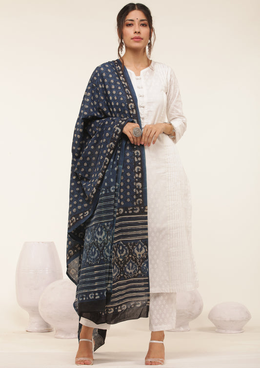 Gulmarg Bahaar Set Of Kurta Pants Dupatta