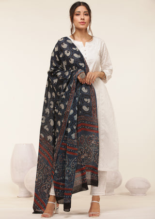 Gulmarg Andaz Set Of Kurta Pants Dupatta