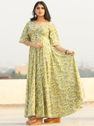 Gulzar Johi - Urave Cut Long Dress With Deep Back - D461F2286