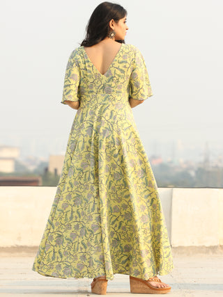 Gulzar Johi - Urave Cut Long Dress With Deep Back - D461F2286