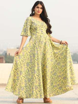 Gulzar Johi - Urave Cut Long Dress With Deep Back - D461F2286