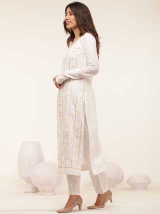 Gulmarg Charvi Set Of Kurta Pant Dupatta