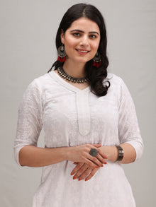 Noor Aasma -  Self Embroidered Kurta Pant Set With Lehriya Dupatta - KS42BYYD4