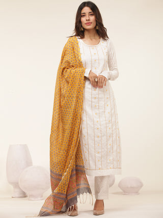 Gulmarg Charvi Set Of Kurta Pant Dupatta