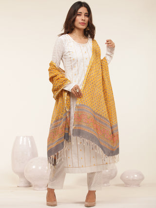 Gulmarg Charvi Set Of Kurta Pant Dupatta