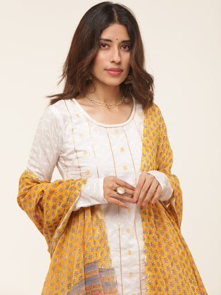 Gulmarg Charvi Set Of Kurta Pant Dupatta