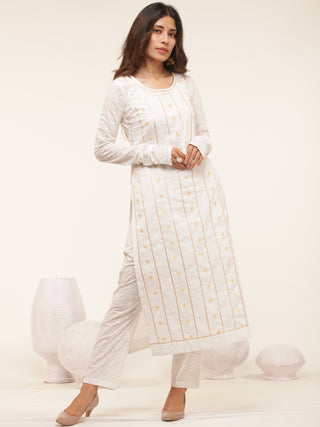 Gulmarg Charvi Set Of Kurta Pant Dupatta