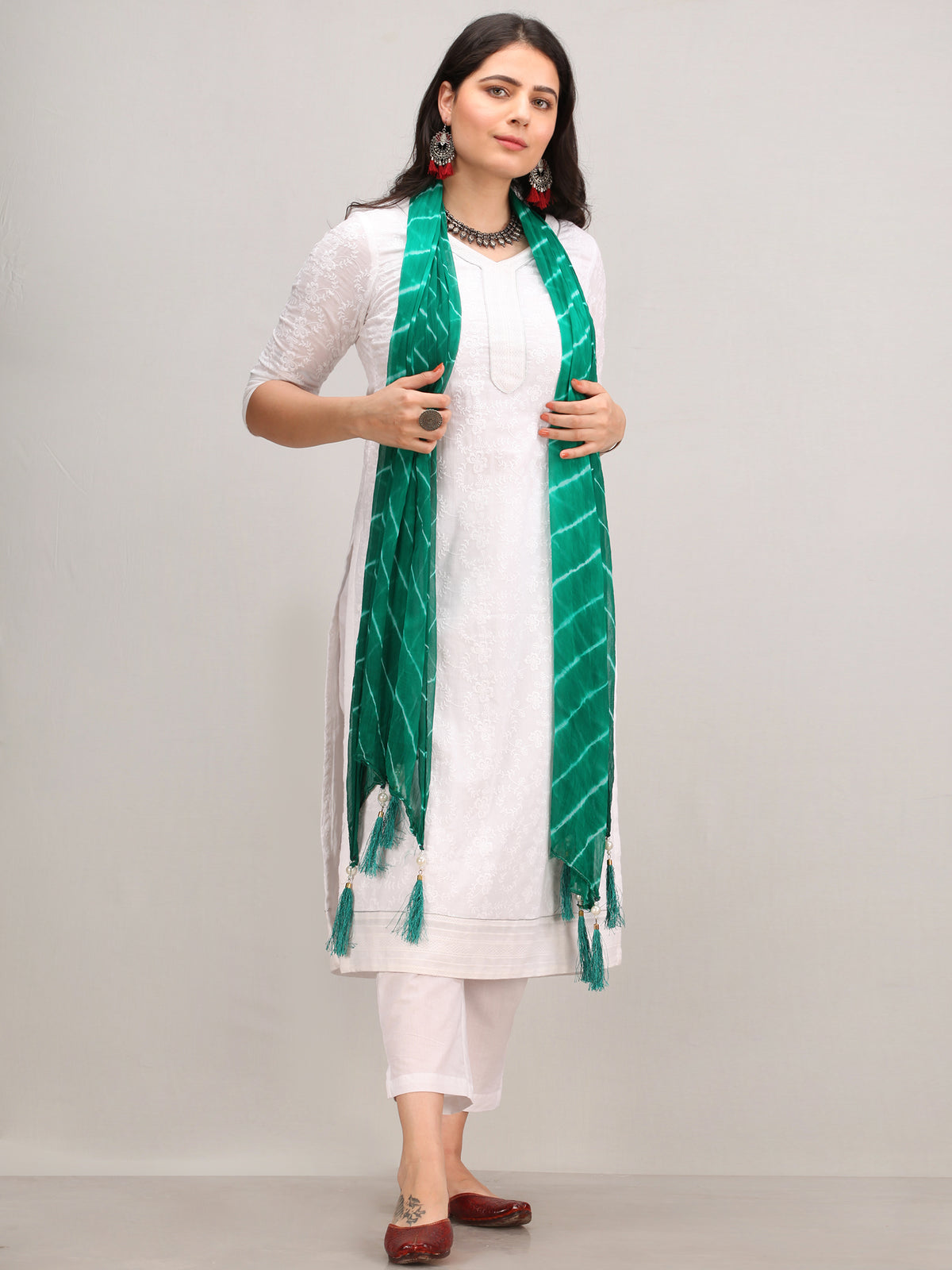Noor Renaz -  Self Embroidered Kurta Pant Set With Lehriya Dupatta - KS07ACXXD5