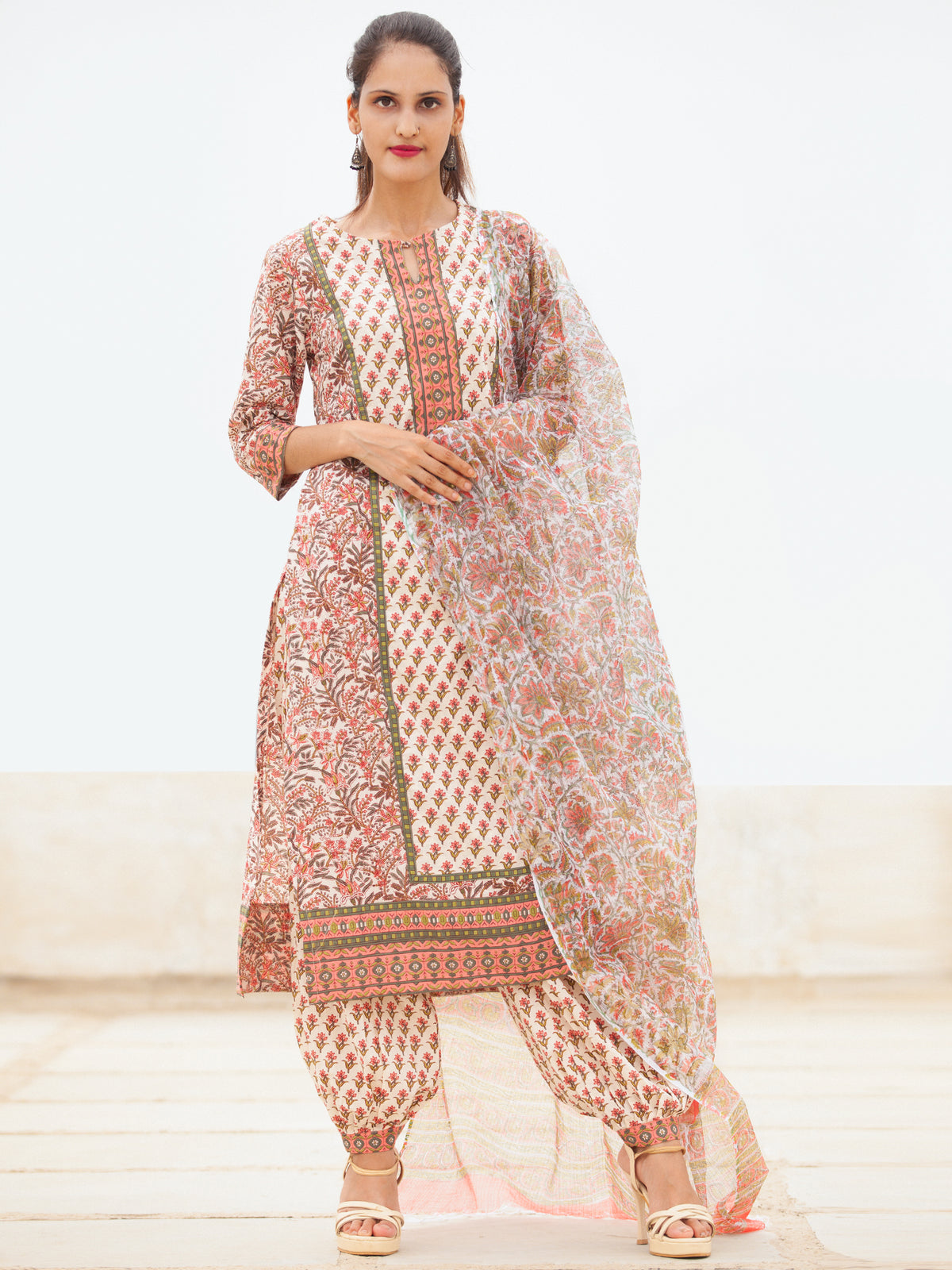 Nayab Afia - Set of Kurta Salwar Pants & Dupatta - KS76F2559D