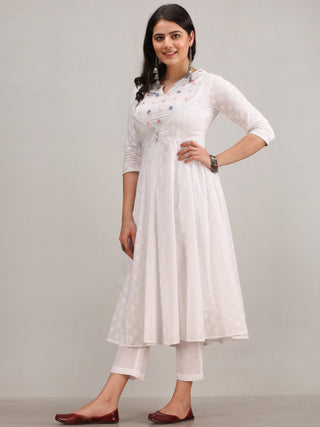 Noor Arnaz -  Anarkali Kurta Pant Set With Indigo Dupatta - KS07ACXXD9