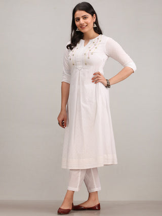 Noor Amoli -   Embroidered Kurta Pant Set With Mirror Work Dupatta - KS113AYYD2