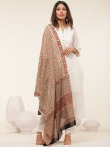 Gulmarg Sameera Set Of Kurta Pant Dupatta