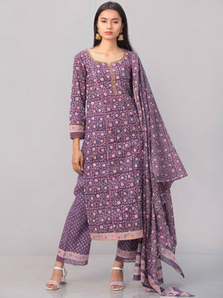 Jamni Parizaad Set Of Kurta Pant Dupatta