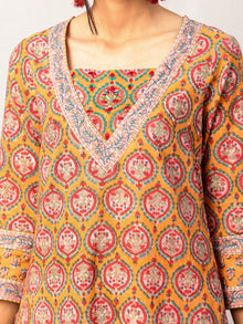 Gulal Farhat Kurta