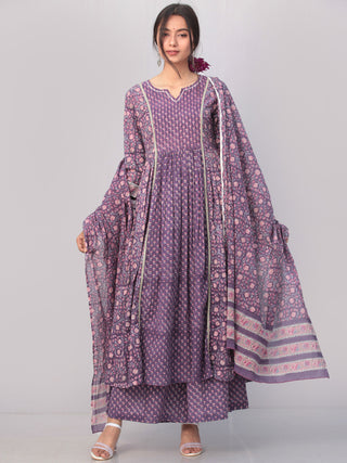 Jamni Zohra Set Of Anarkali Pants Dupatta