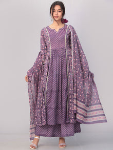 Jamni Zohra Set Of Anarkali Pants Dupatta