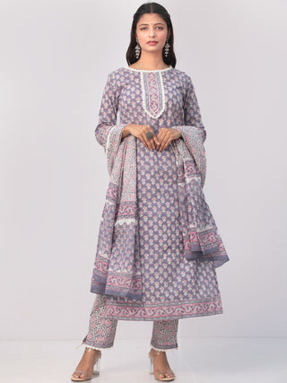 Jamni Zaira Set Of Kurta Pant Dupatta