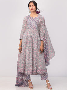 Jamni Ansh Set Of Anarkali Pants Dupatta